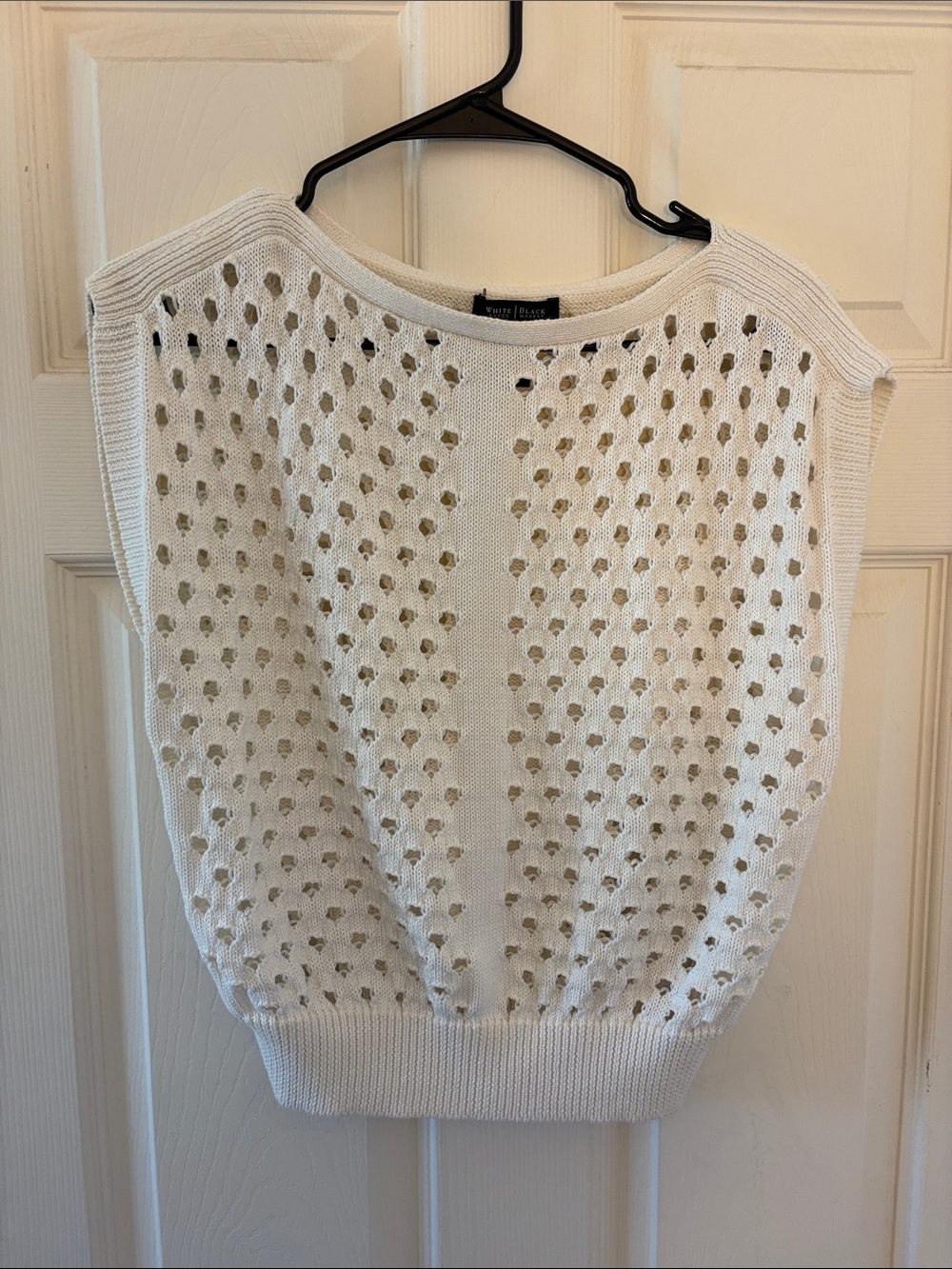 White House Black Market Open Knit Sleeveless Sweater Top - M